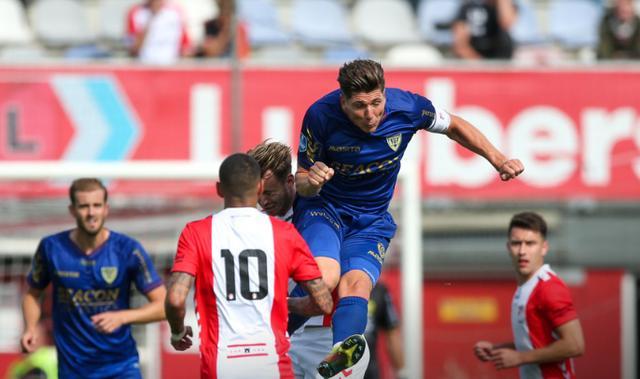 谁将问鼎总 谁将问鼎总