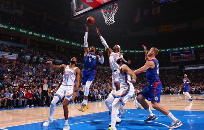 英乙球队击败曼联，格林斯比撕碎伪豪门“皇帝的新装”